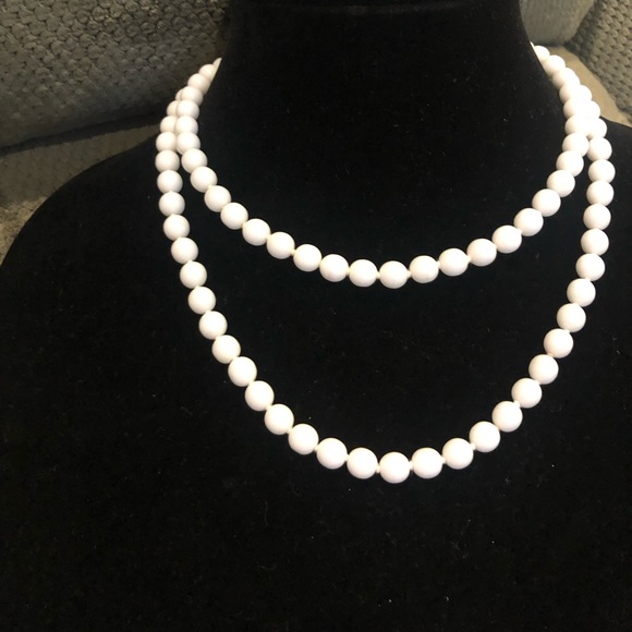 Rare Milk Glass Beads Classic Vintage jewellery knotted Necklace strand - Picture 5 of 14